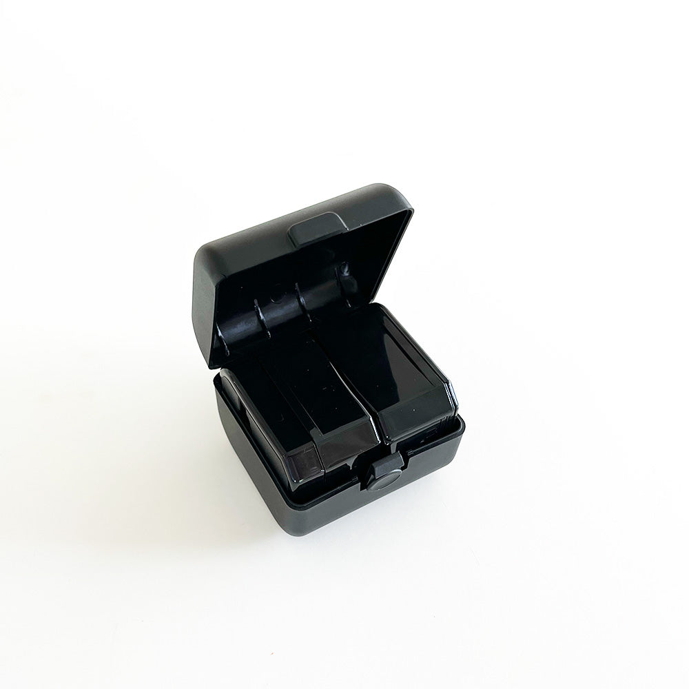 Universal adapter plug